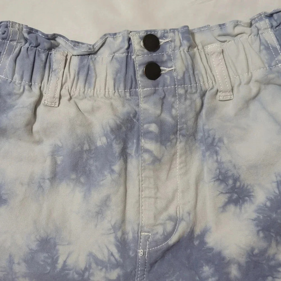 Universal Thread Women's High-rise Paperbag Shorts, Color Blue Marbled Size S - Picture 9 of 16